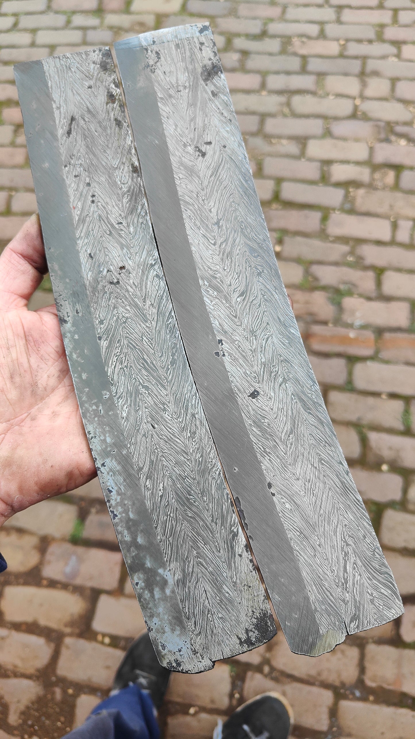 Apex ultra edged 3 alternating bars of "Firestorm" pattern